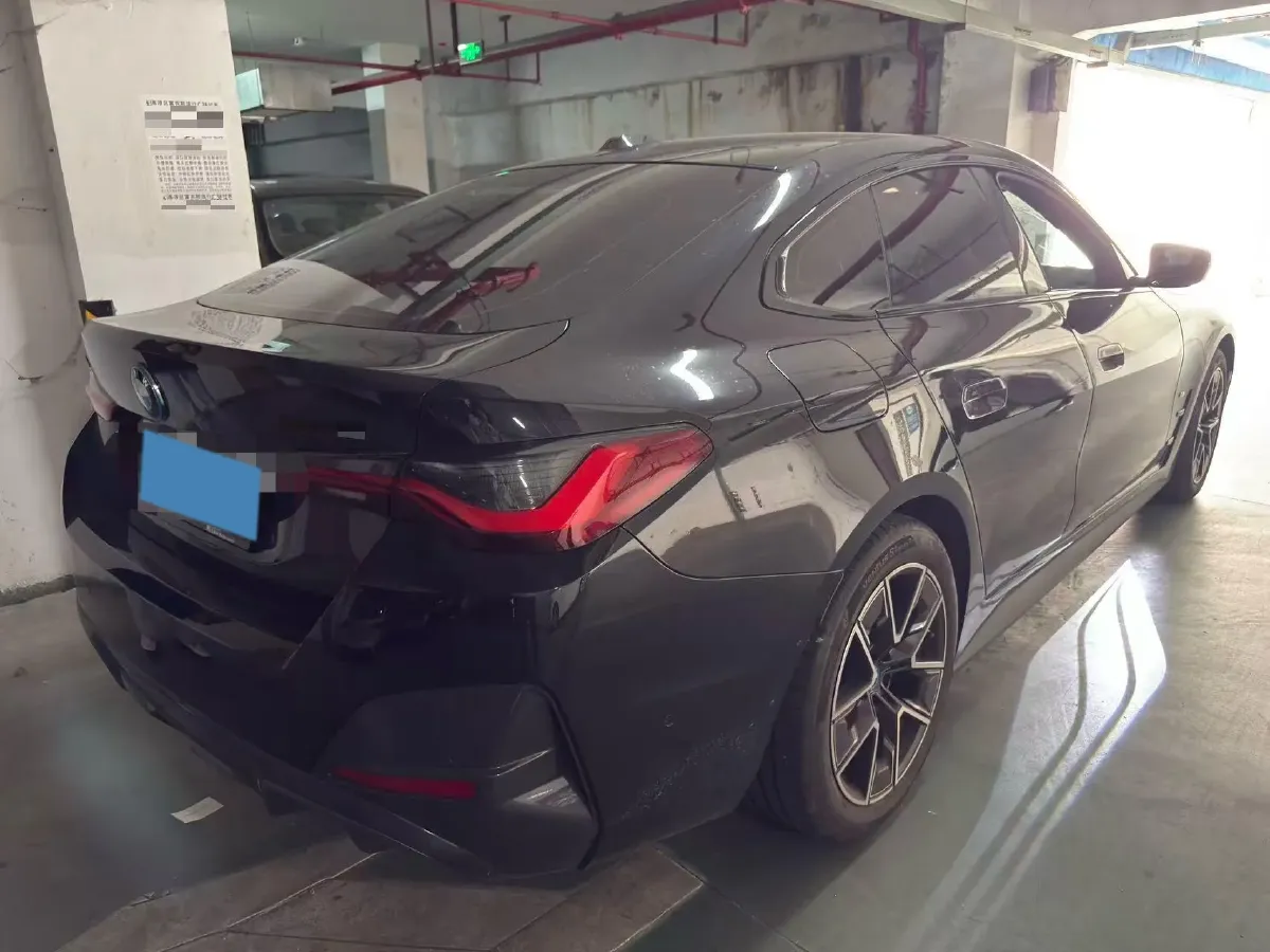 2023 BMW i4 BEV 83.9KWH,autocango,china used car exporter,china ev exporter,chinese used car exporter,chinese used ev exporter