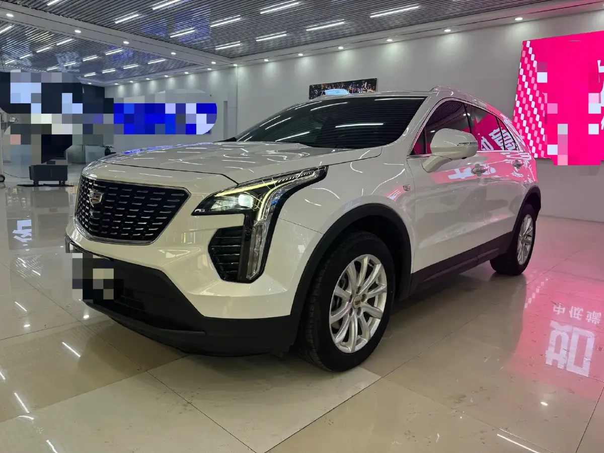 2020 Cadillac XT4 2.0T 241HP L4 9AT