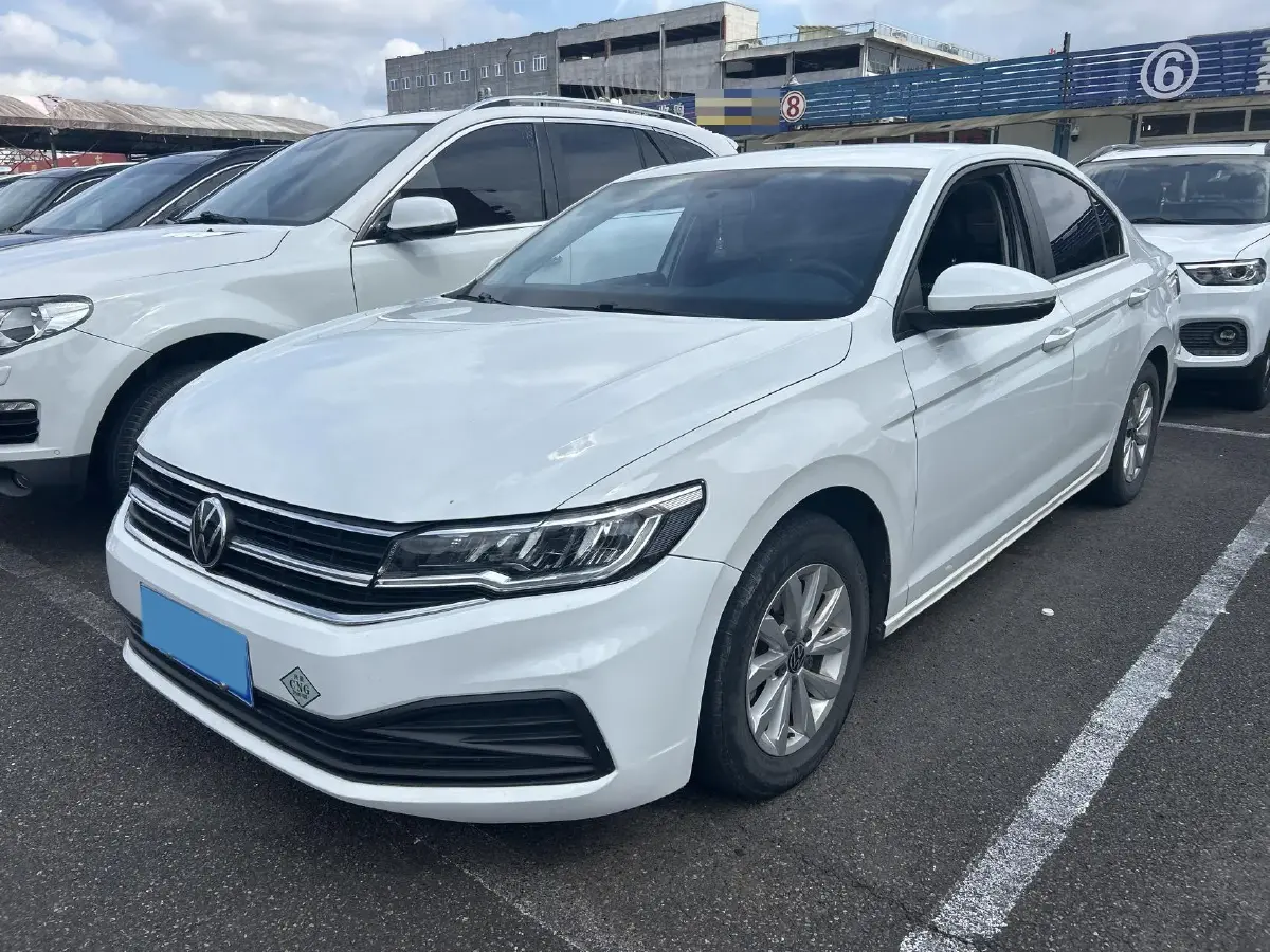 2021 Volkswagen Bora 1.5L 113HP L4 6AT