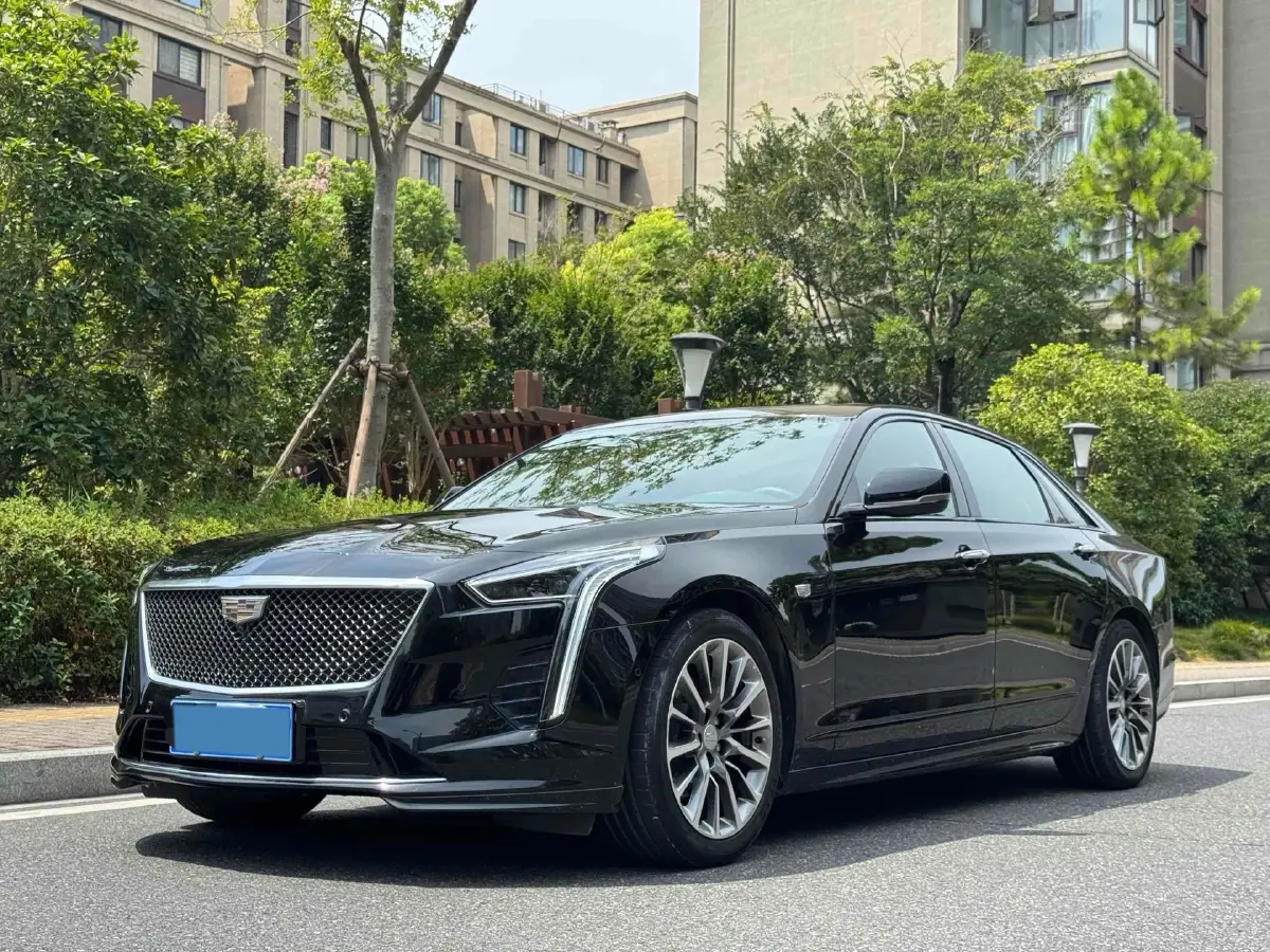 2022 Cadillac CT6 2.0T 237HP L4 10AT