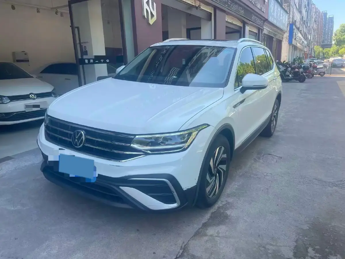 2023 Volkswagen Tiguan L 1.5T 160HP L4 7DCT