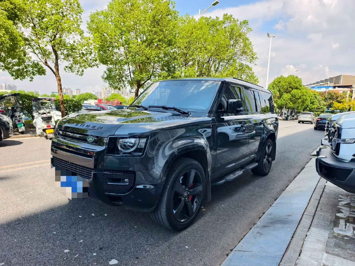 2023 Land Rover Defender 3.0T 400HP L6 8AT