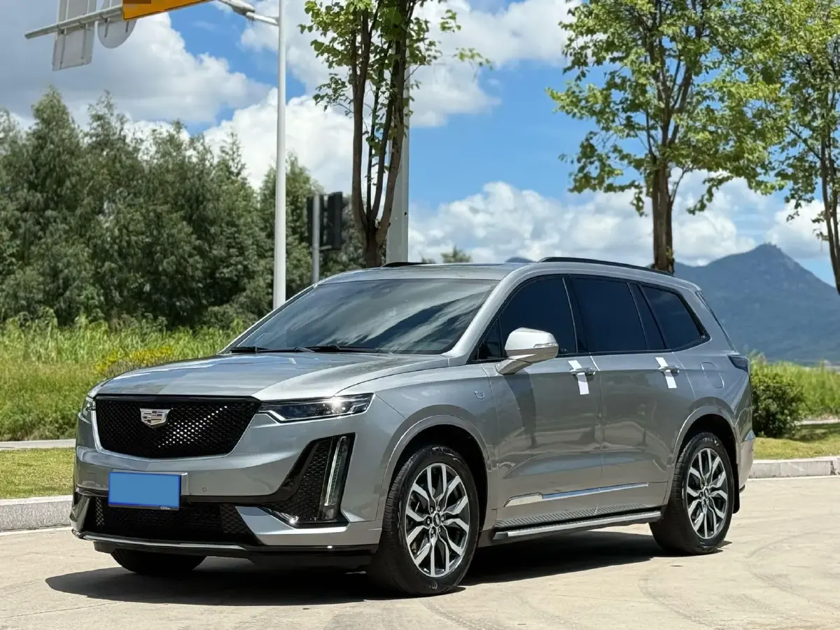 2022 Cadillac XT6 2.0T 237HP L4 9AT