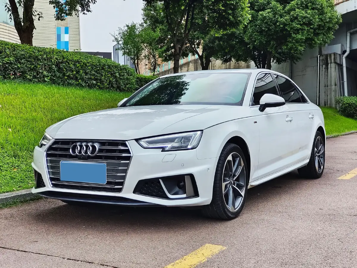 2020 Audi A4L 2.0T 150HP L4 7DCT