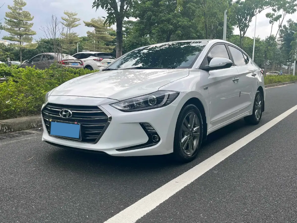 2016 Hyundai Elantra 1.4T 130HP L4 7DCT