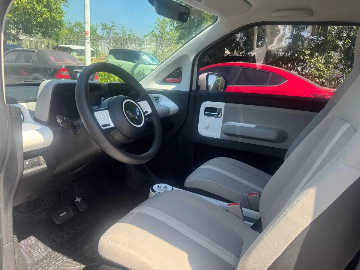 2023 WuLing Air ev BEV 28.4KWH,autocango,china used car exporter,china ev exporter,chinese used car exporter,chinese used ev exporter