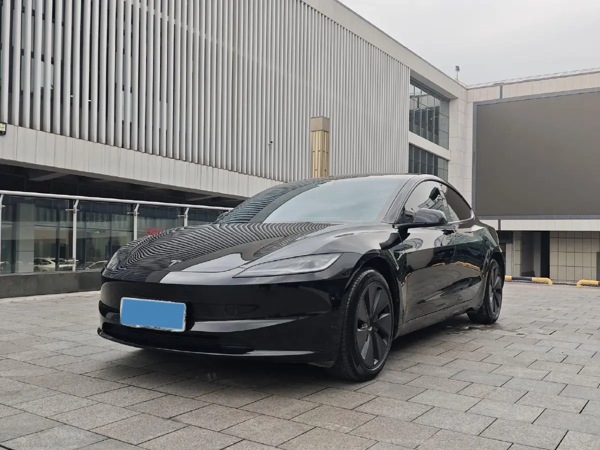 2023 Tesla Model 3 BEV 60KWH