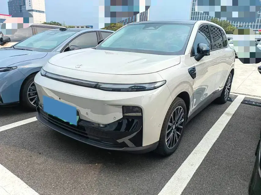 2025 Leapmotor B10 BEV 56.2KWH