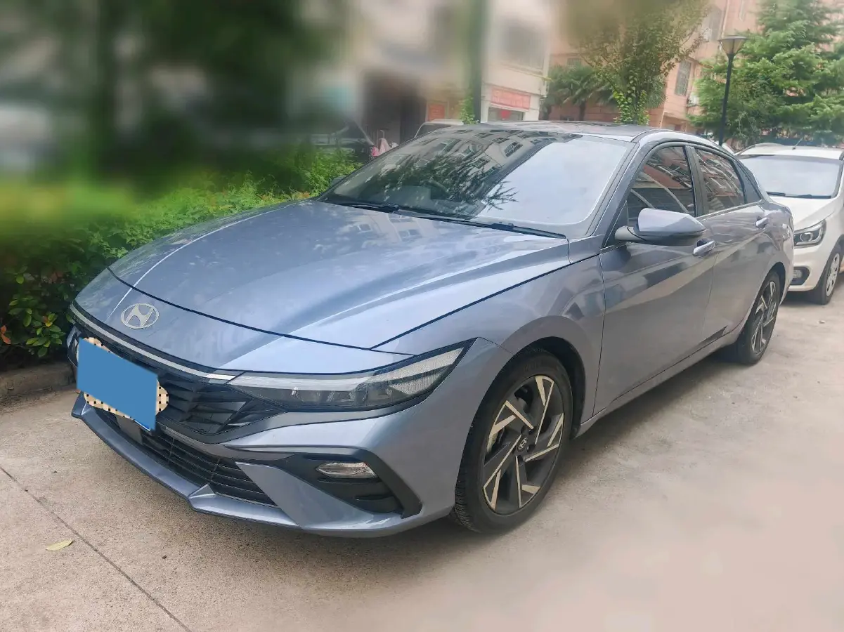 2023 Hyundai Elantra 1.5L 115HP L4 CVT