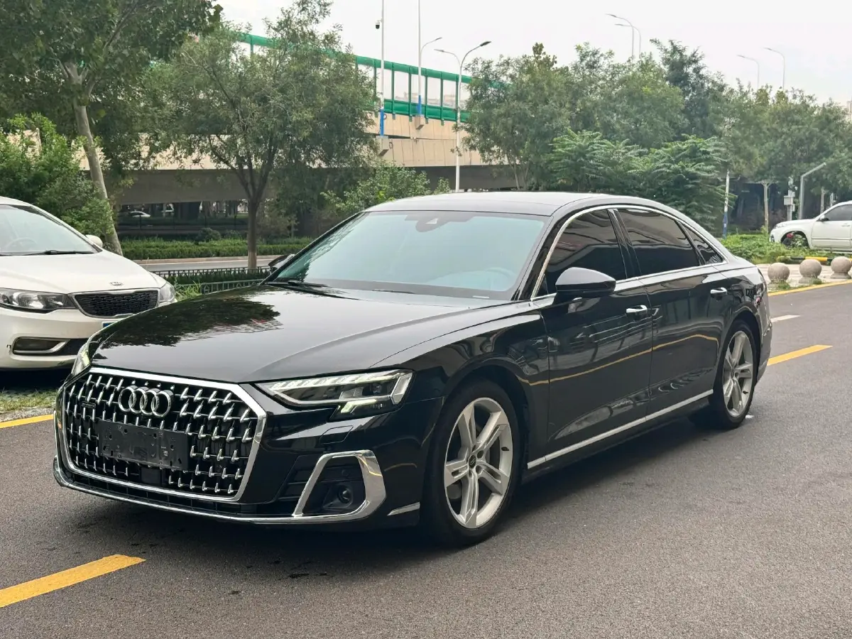 2023 Audi A8 3.0T 286HP V6 8AT