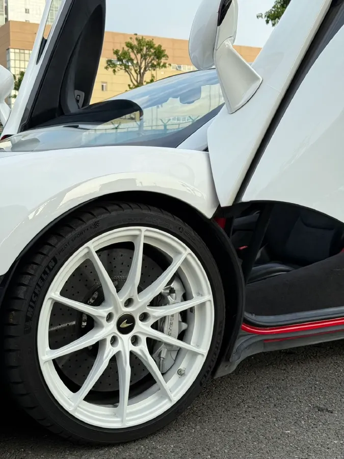 2019 McLaren 600LT 3.8T 600HP V8 7DCT,autocango,china used car exporter,china ev exporter,chinese used car exporter,chinese used ev exporter