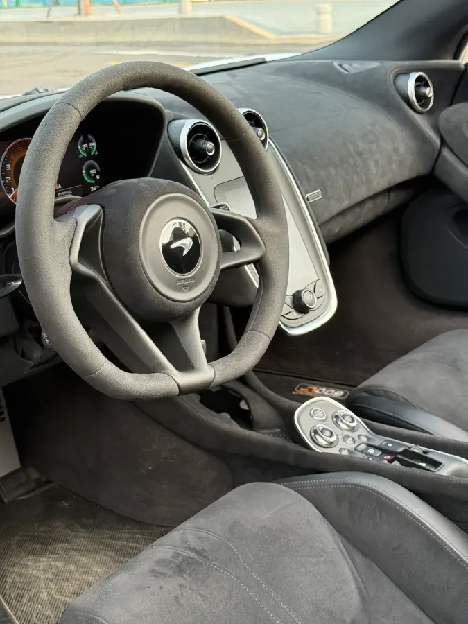 2019 McLaren 600LT 3.8T 600HP V8 7DCT,autocango,china used car exporter,china ev exporter,chinese used car exporter,chinese used ev exporter