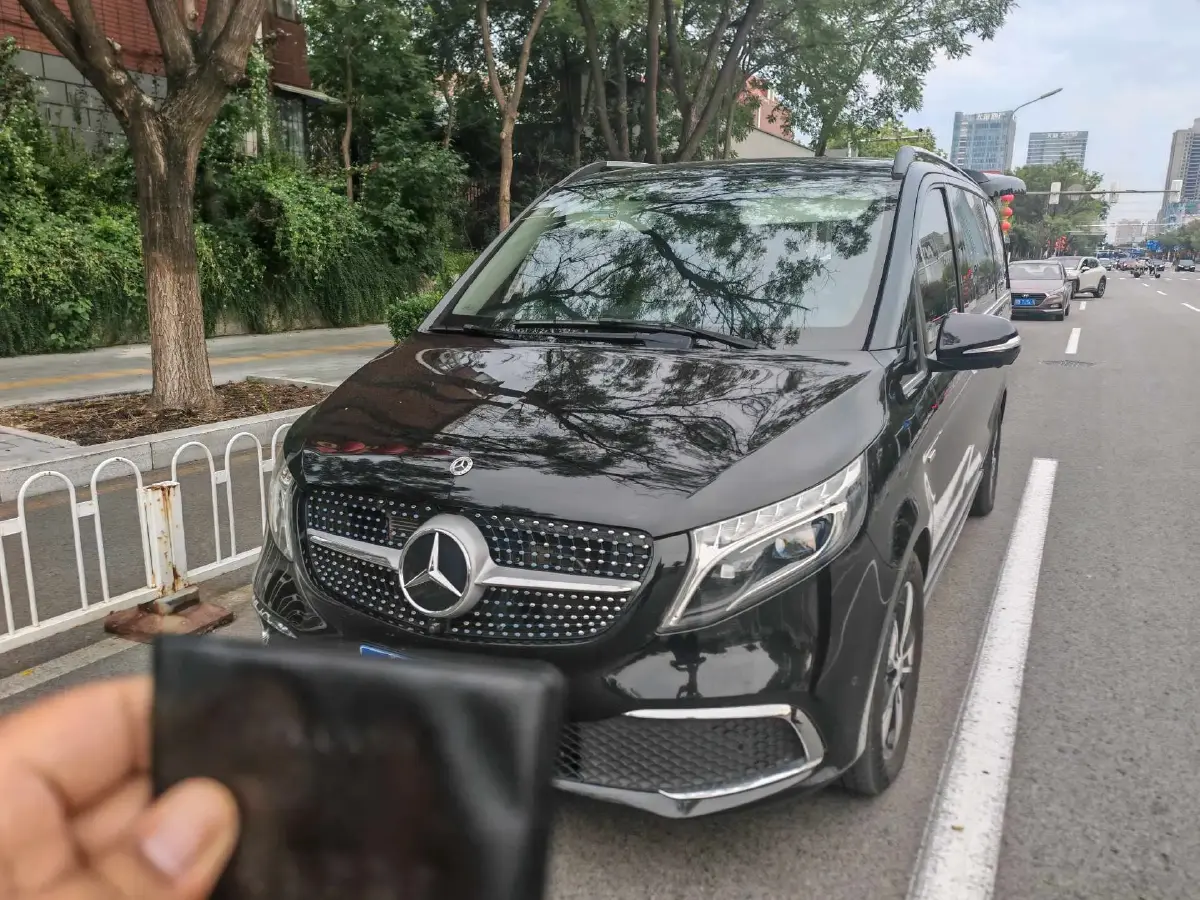 2021 Mercedes-Benz V Class 2.0T 211HP L4 9AT