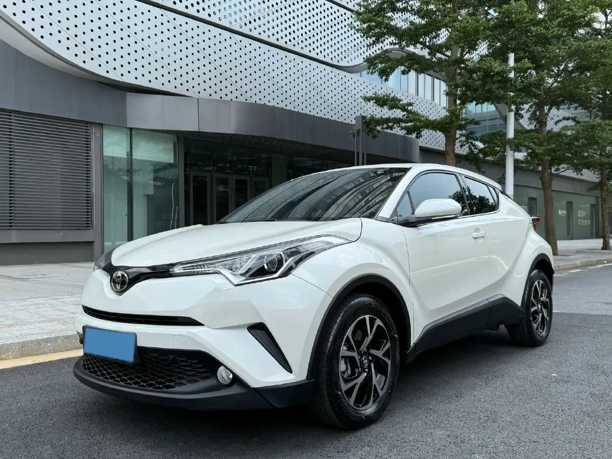 2020 Toyota C-HR 2.0L 171HP L4 CVT