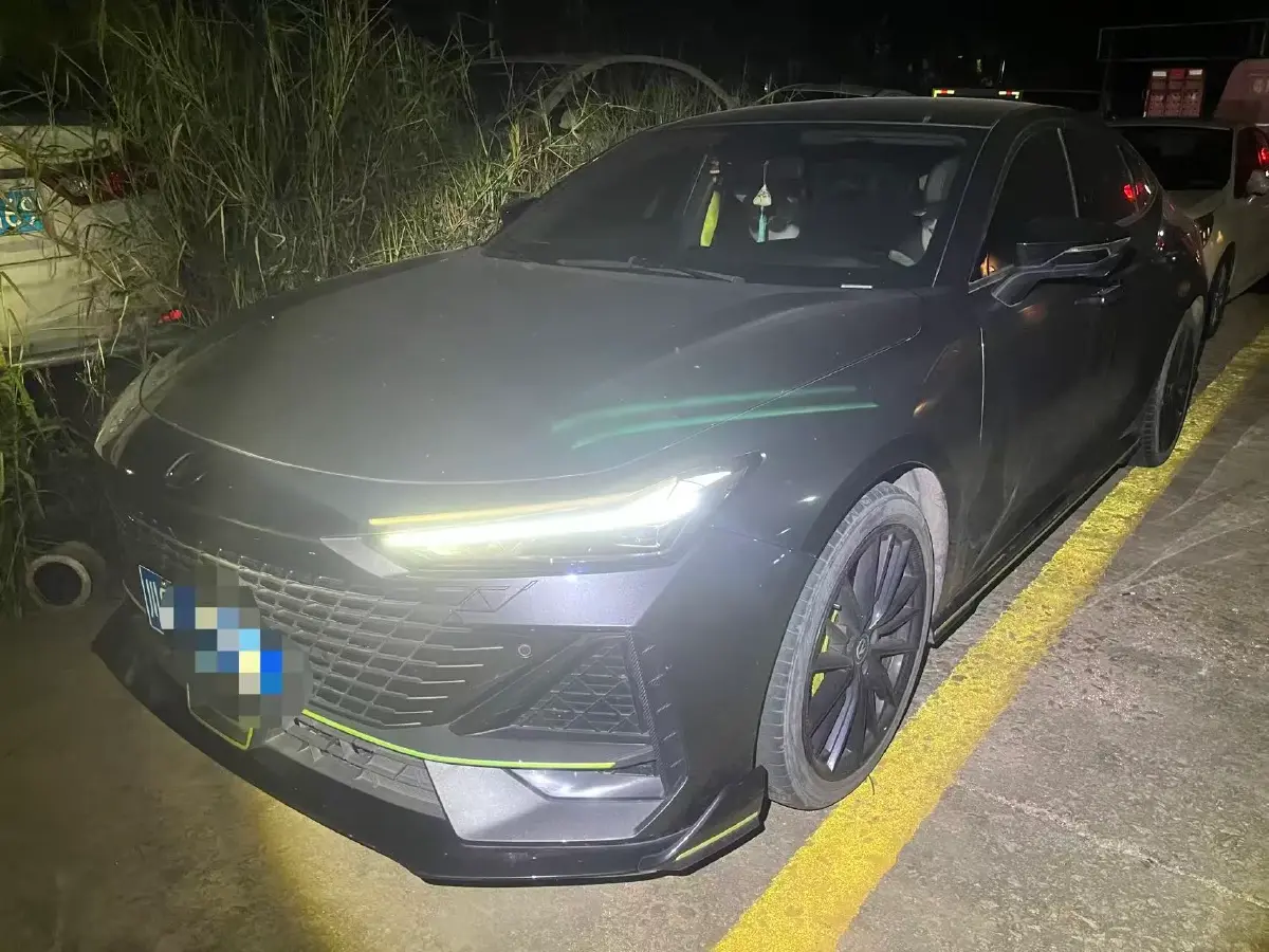 2022 ChangAn UNI-V 1.5T 188HP L4 7DCT