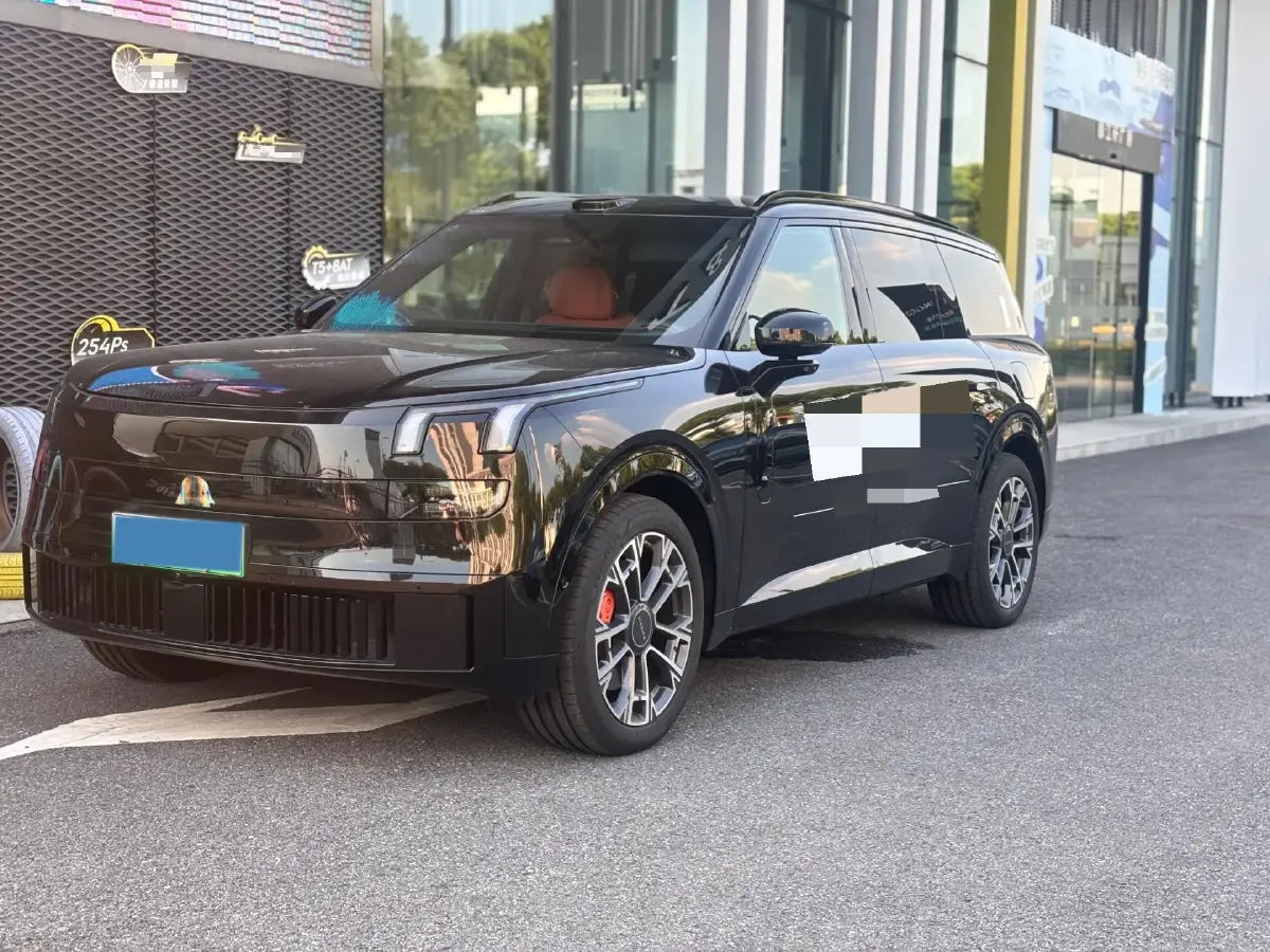 2025 LYNK&CO 900 1.5T 190HP L4 3DHT PHEV 43.3KWH