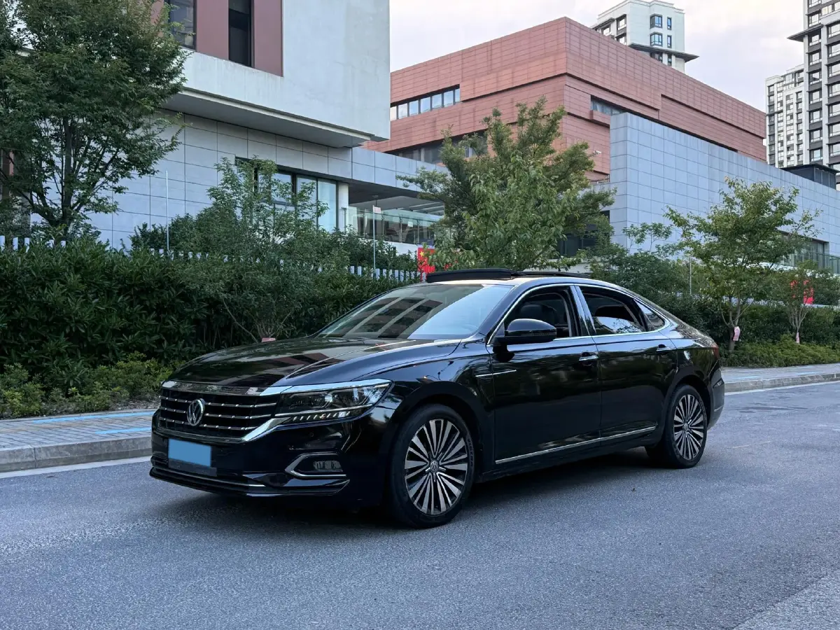 2019 Volkswagen Passat 2.0T 186HP L4 7DCT