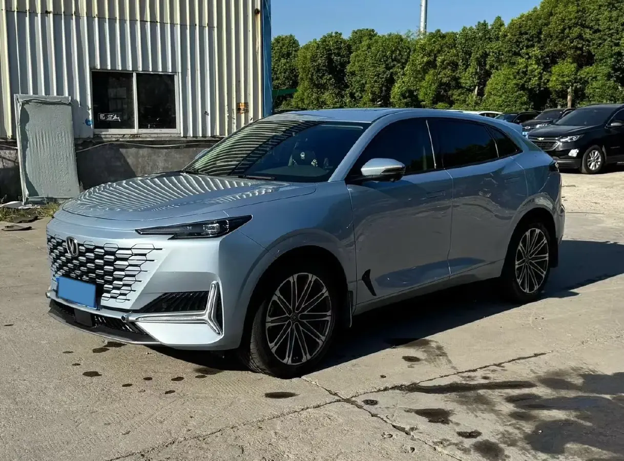 2021 ChangAn UNI-K 2.0T 233HP L4 8AT