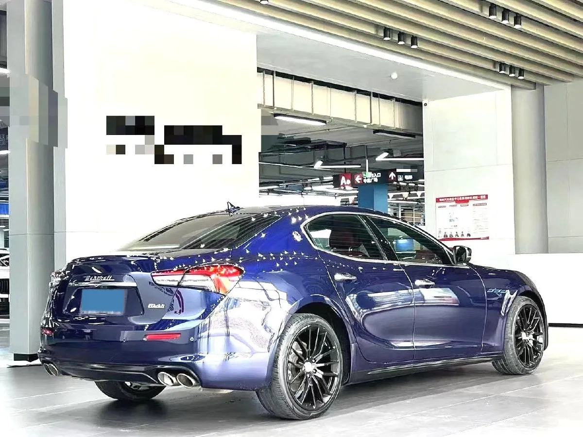 2021 Maserati Ghibli 2.0T 330HP L4 8AT,autocango,china used car exporter,china ev exporter,chinese used car exporter,chinese used ev exporter