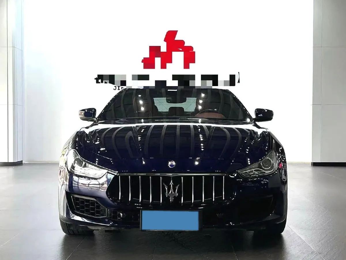 2021 Maserati Ghibli 2.0T 330HP L4 8AT,autocango,china used car exporter,china ev exporter,chinese used car exporter,chinese used ev exporter