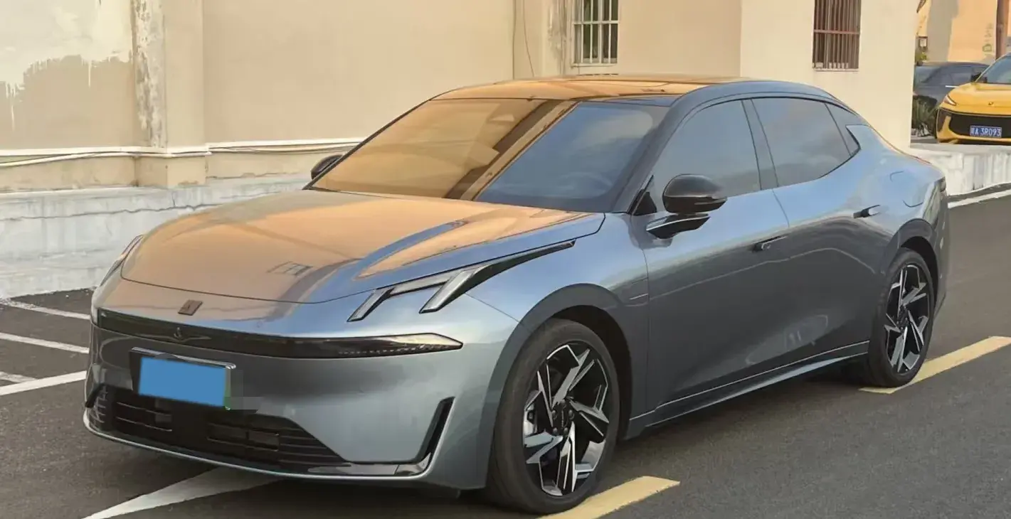 2024 LYNK&CO 07 EM-P 1.5T 163HP L4 3DHT PHEV 18.99KWH