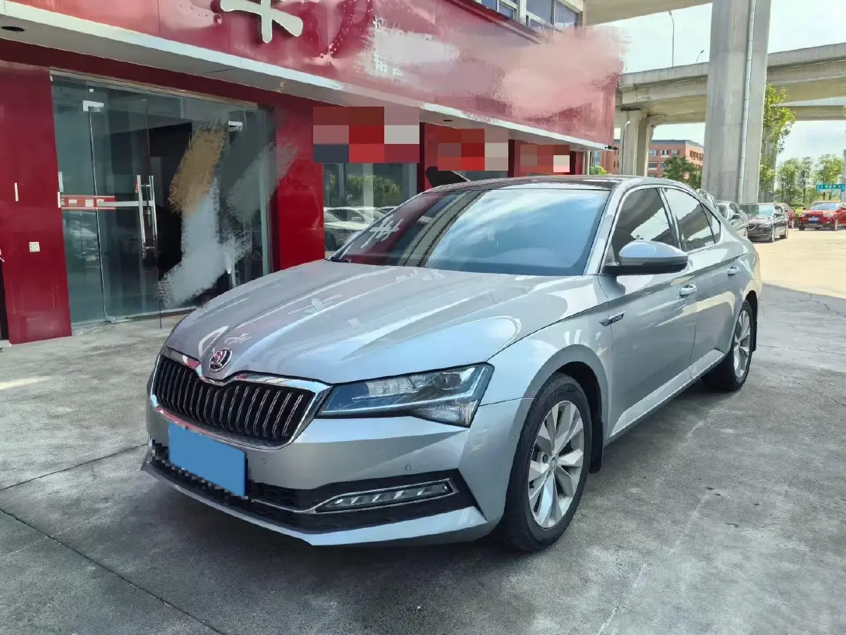 2019 Skoda Superb 2.0T 186HP L4 7DCT