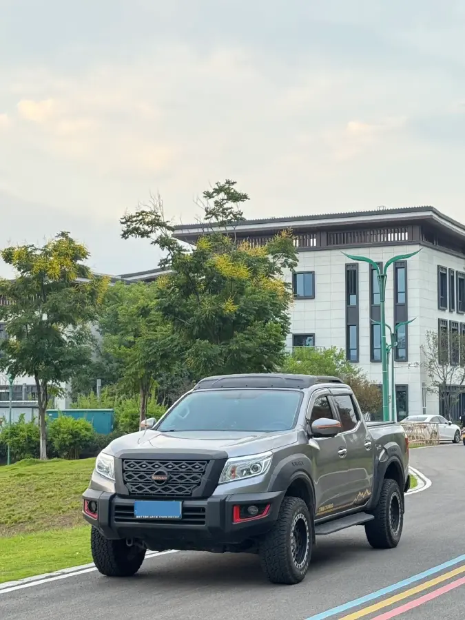 2021 Nissan Navara 2.5L 190HP L4 7AT