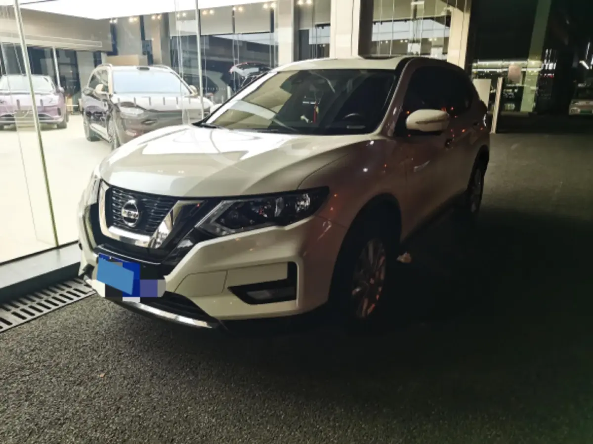2022 Nissan X-Trail 2.0L 151HP L4 CVT