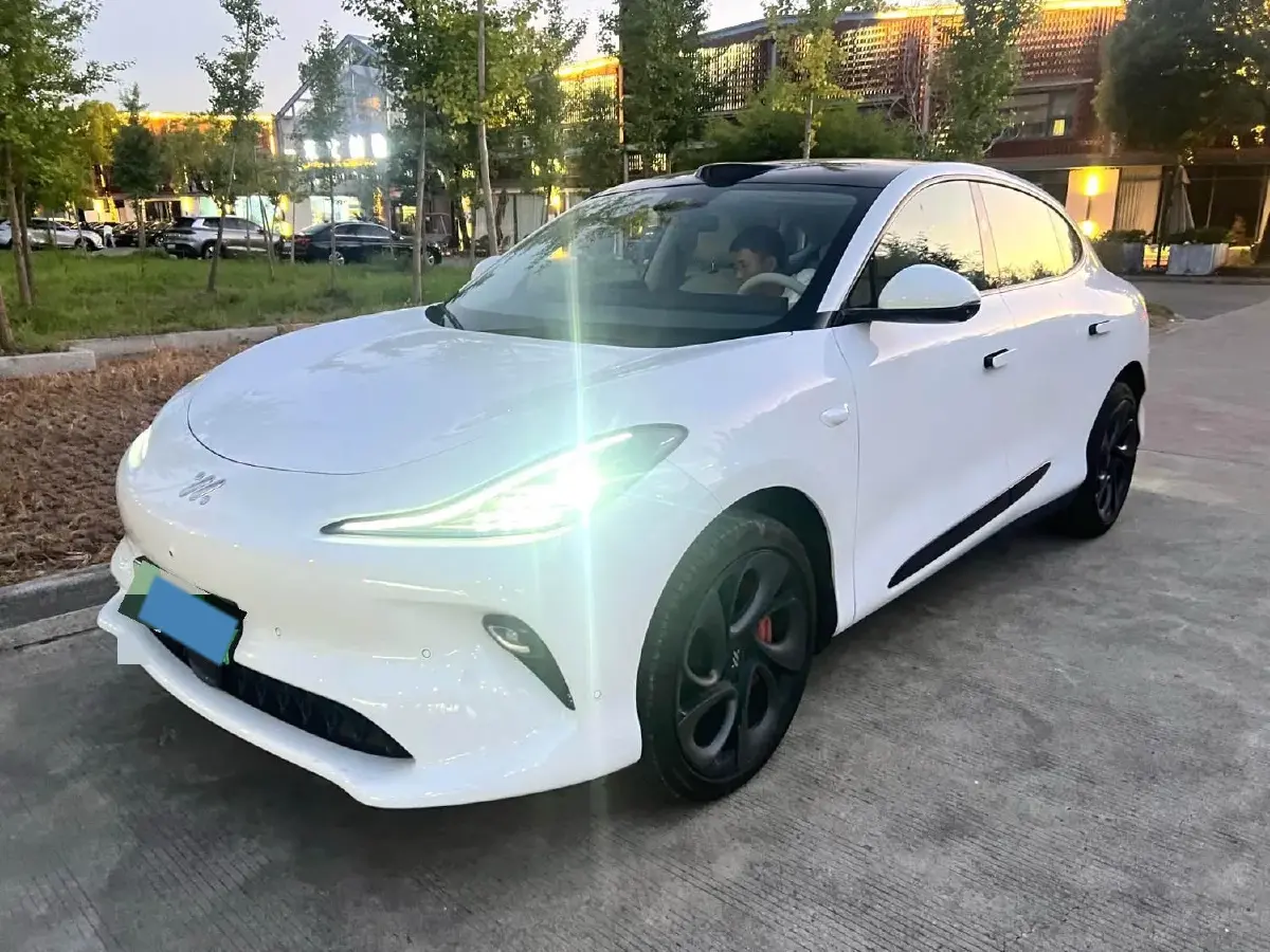 2025 IM LS6 BEV 83KWH