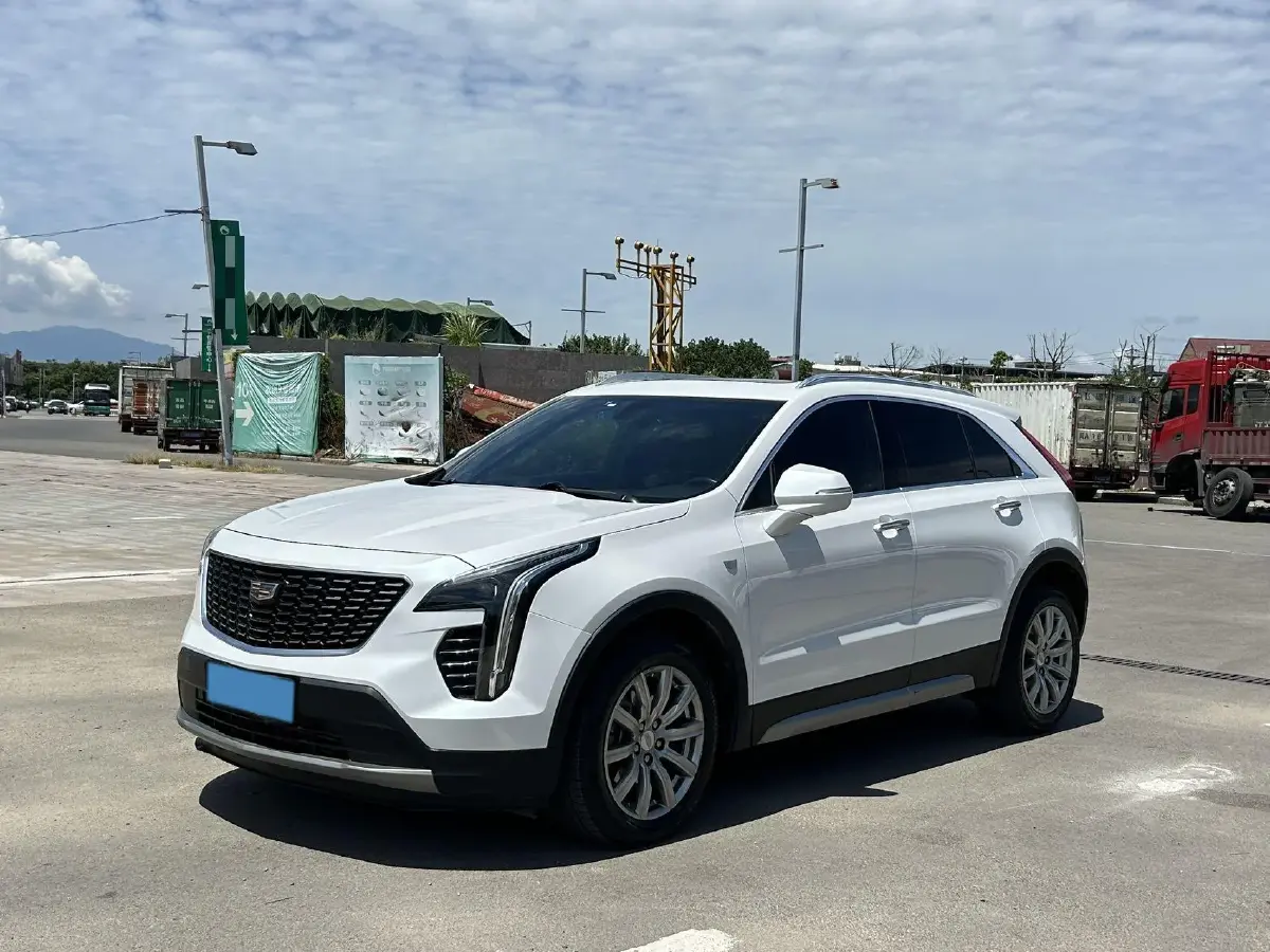 2020 Cadillac XT4 2.0T 241HP L4 9AT