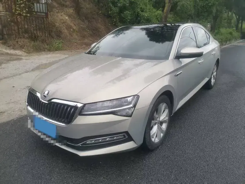 2019 Skoda Superb 1.4T 150HP L4 7DCT