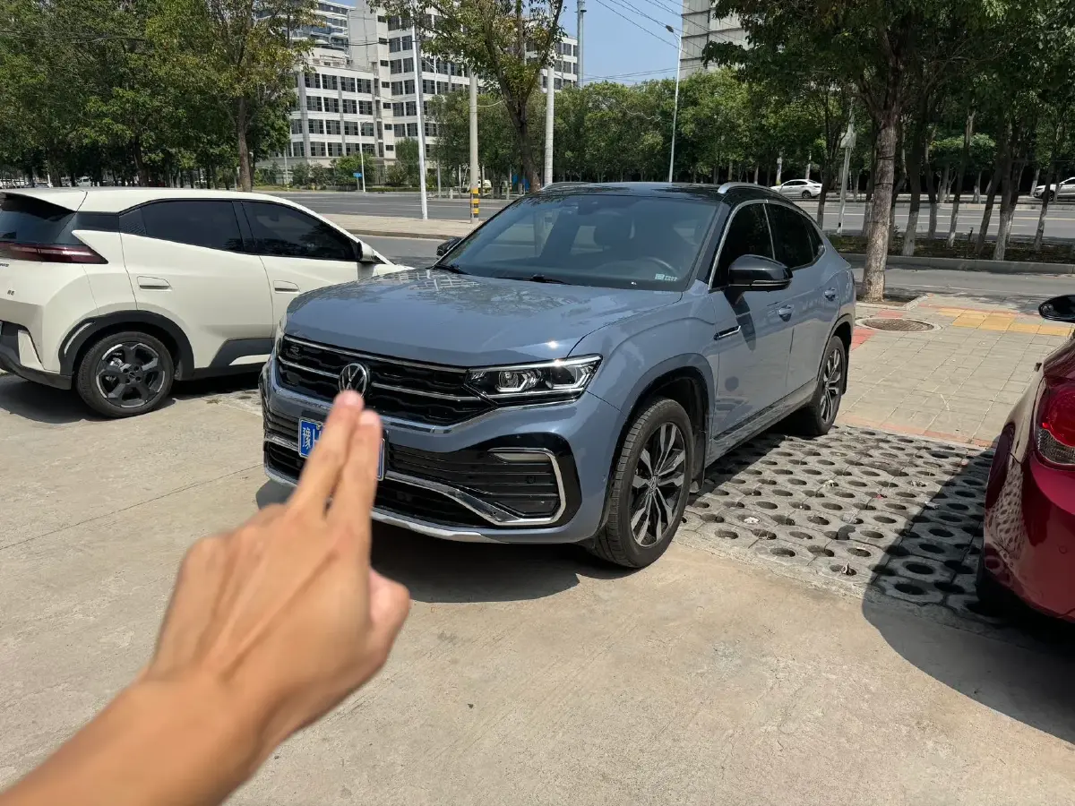 2020 Volkswagen Tayron X 2.0T 220HP L4 7DCT