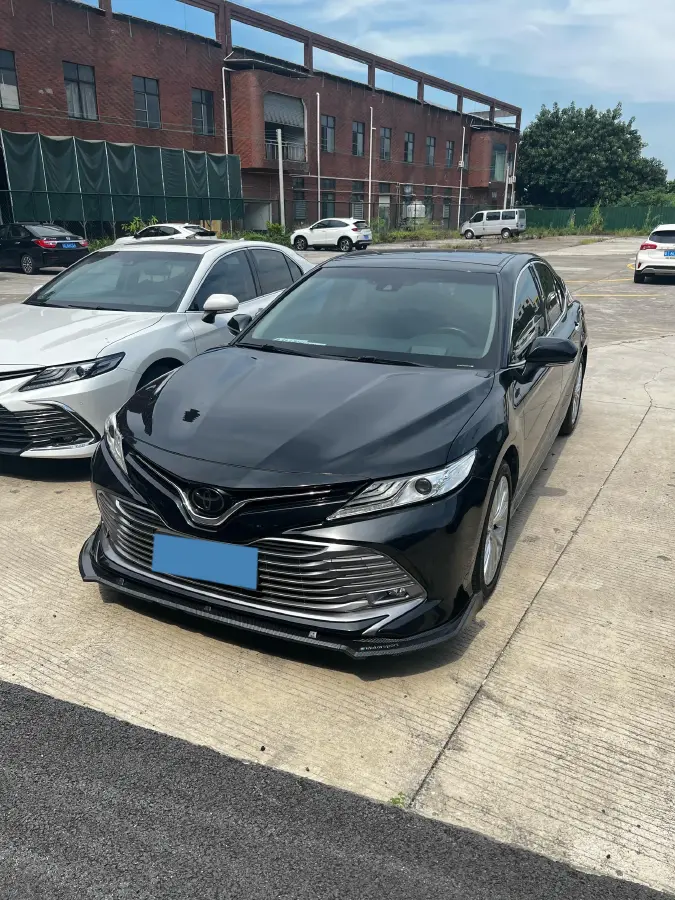 2019 Toyota Camry 2.5L 209HP L4 8AT