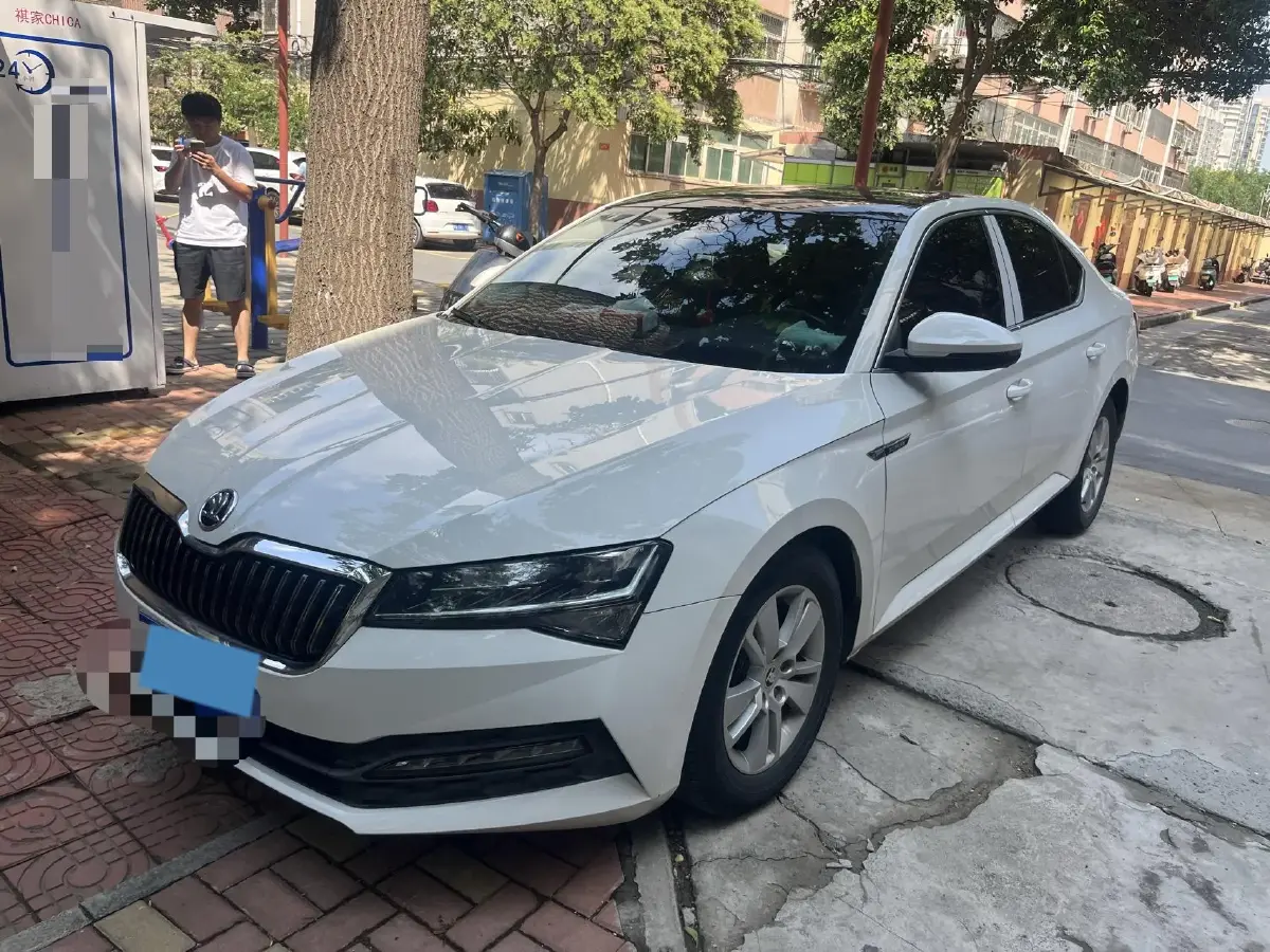 2019 Skoda Superb 1.4T 150HP L4 7DCT