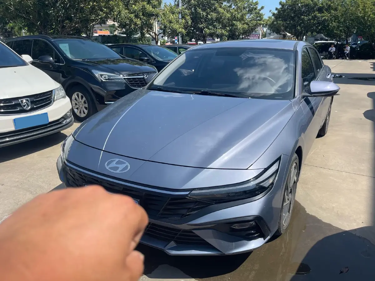 2022 Hyundai Elantra 1.5L 115HP L4 CVT