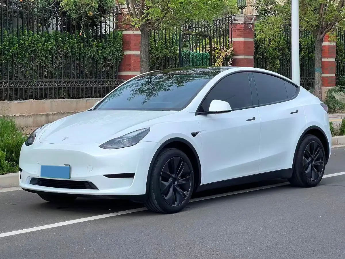 2023 Tesla Model Y BEV 60KWH