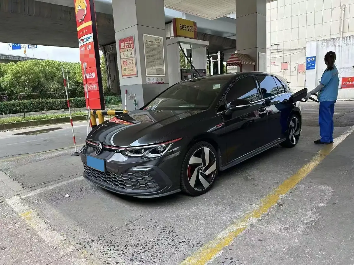 2021 Volkswagen GolfGTI 2.0T 220HP L4 7DCT