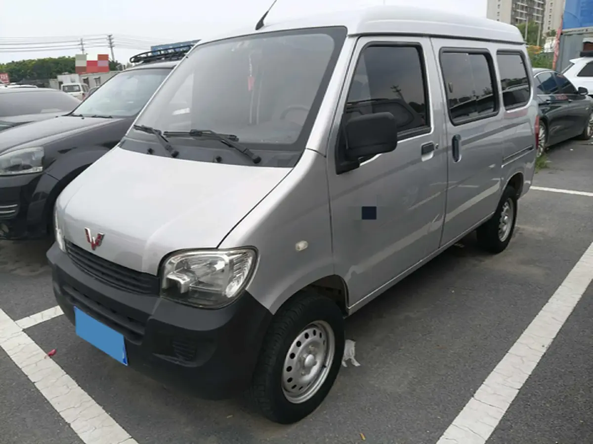 2015 WuLing ZhiGuang 1.2L 82HP L4 5MT
