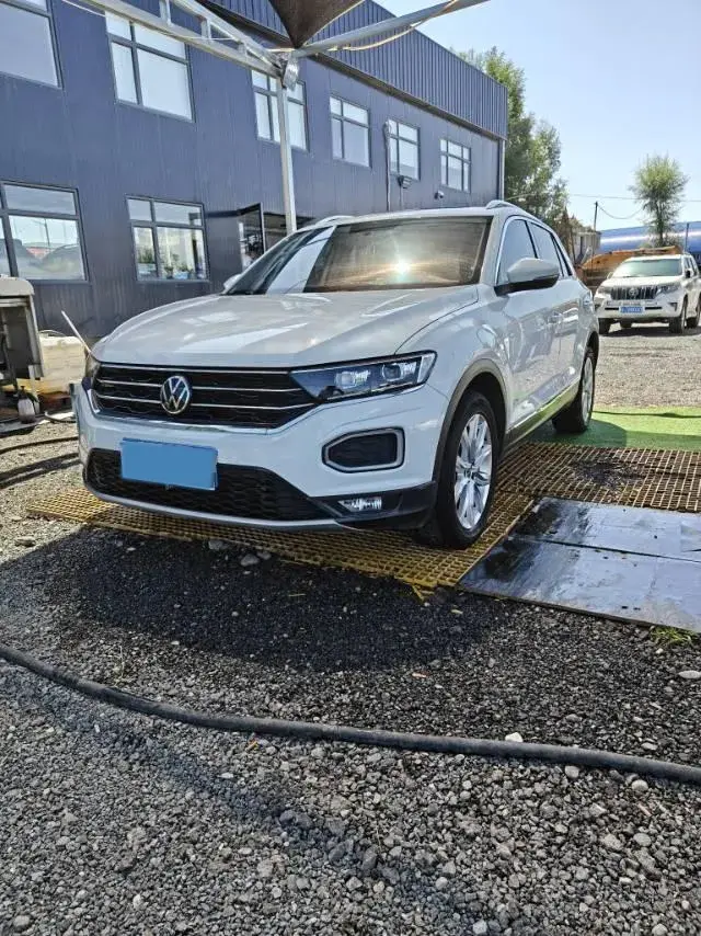 2021 Volkswagen T-Roc 1.4T 150HP L4 7DCT