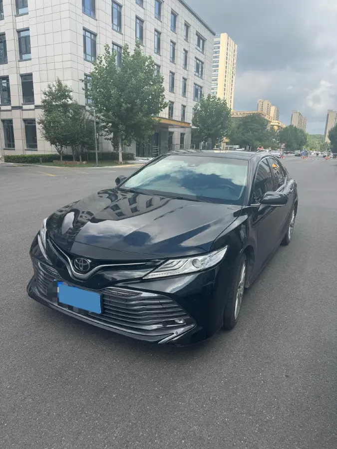 2019 Toyota Camry 2.5L 209HP L4 8AT