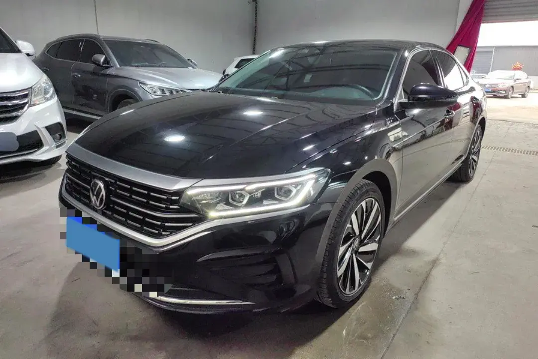 2022 Volkswagen Passat 2.0T 186HP L4 7DCT