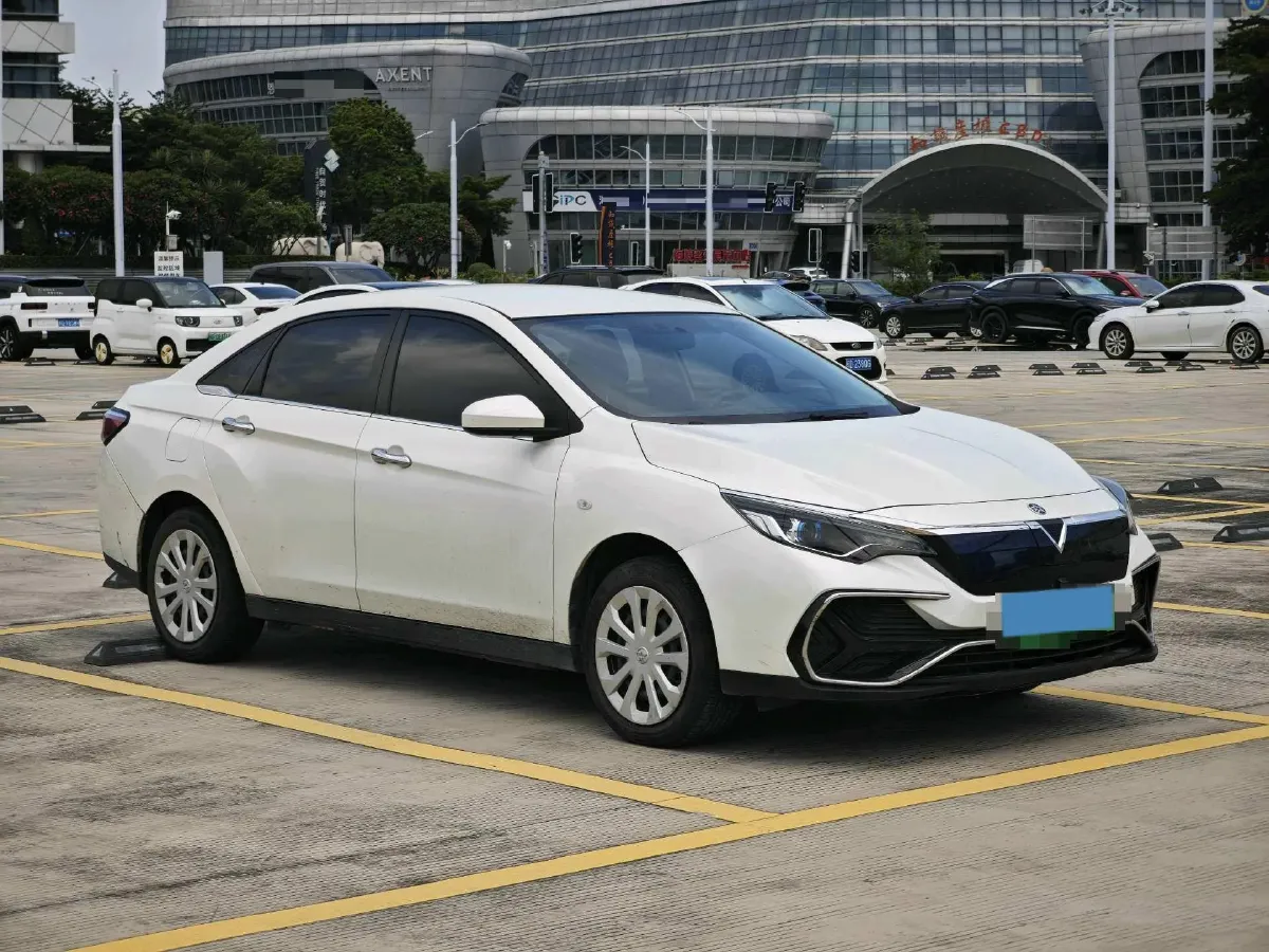 2020 Venucia D60 EV BEV 50KWH,autocango,china used car exporter,china ev exporter,chinese used car exporter,chinese used ev exporter