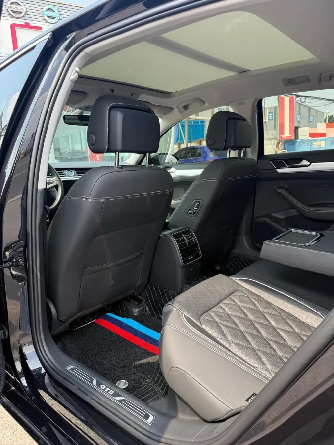 2022 Volkswagen Magotan GTE 1.4T 150HP L4 6DCT PHEV 13KWH,autocango,china used car exporter,china ev exporter,chinese used car exporter,chinese used ev exporter