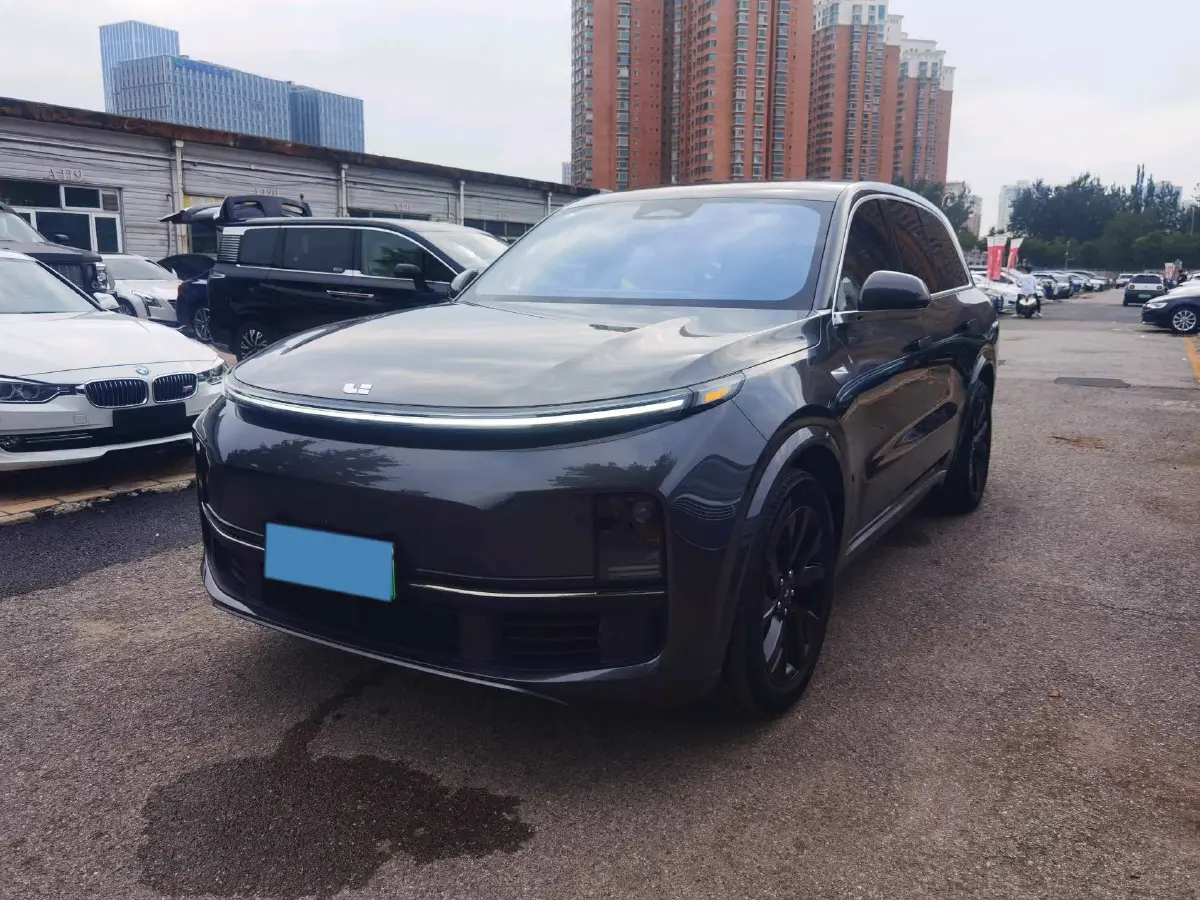 2023 Li L8 Range Extended 154HP REEV 40.9KWH