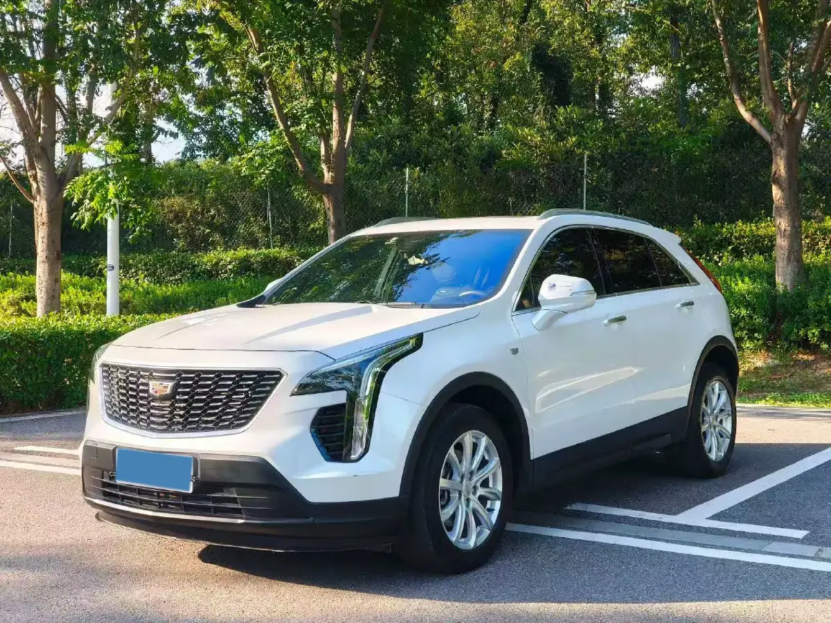 2020 Cadillac XT4 2.0T 241HP L4 9AT