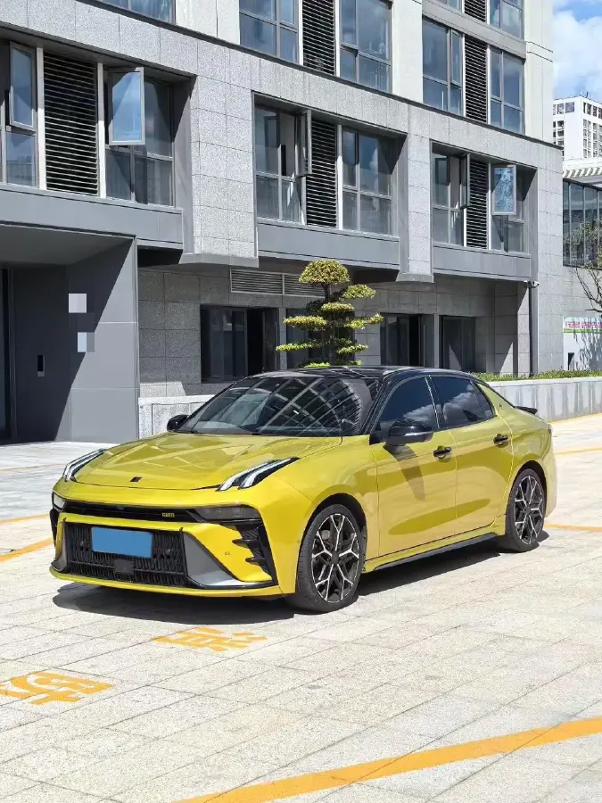 2023 LYNK&CO 03 2.0T 265HP L4 8AT