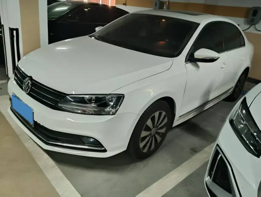 2018 Volkswagen Sagitar 1.6L 110HP L4 6AT
