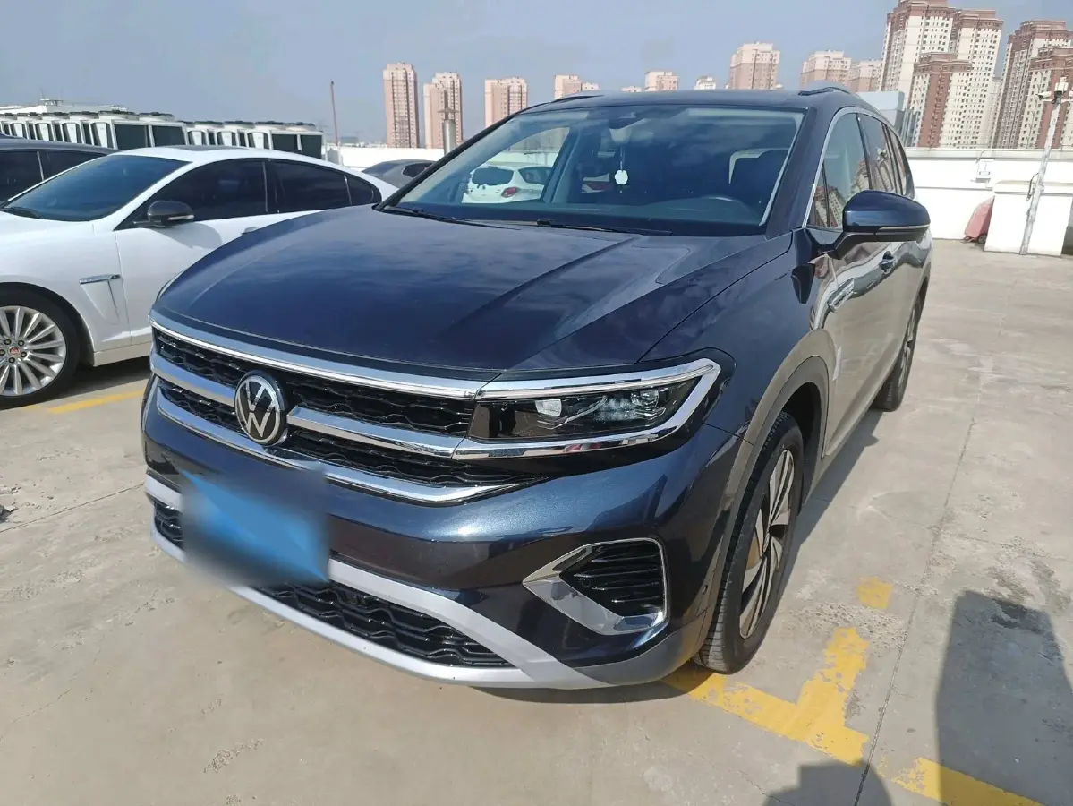 2022 Volkswagen Talagon 2.0T 220HP L4 7DCT