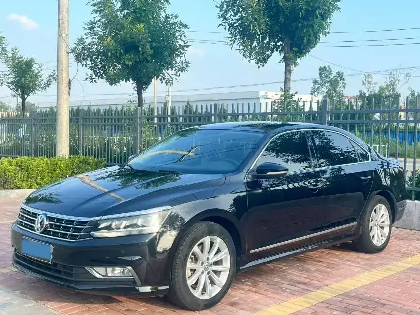 2017 Volkswagen Passat 1.8T 180HP L4 7DCT