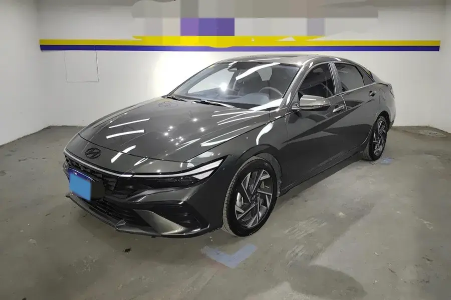 2023 Hyundai Elantra 1.5L 115HP L4 CVT